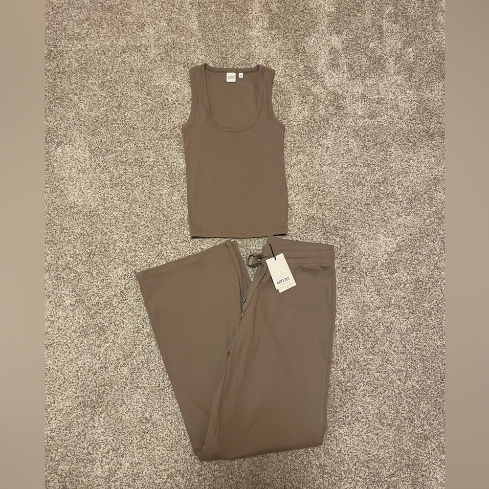 Aritzia TNA Homestretch Kickback Pants and Tank Top SET